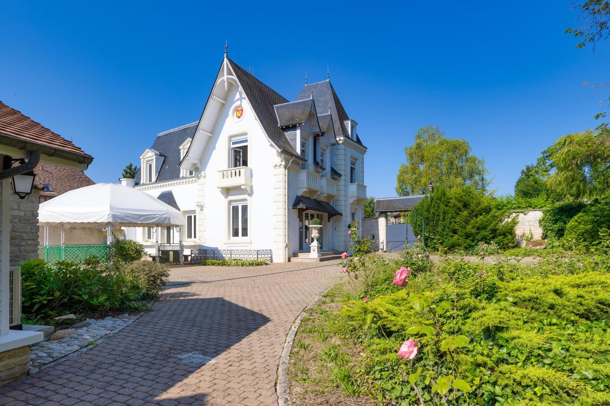 Le Moulin Du Landion Hotel Et Spa Dolancourt Esterno foto